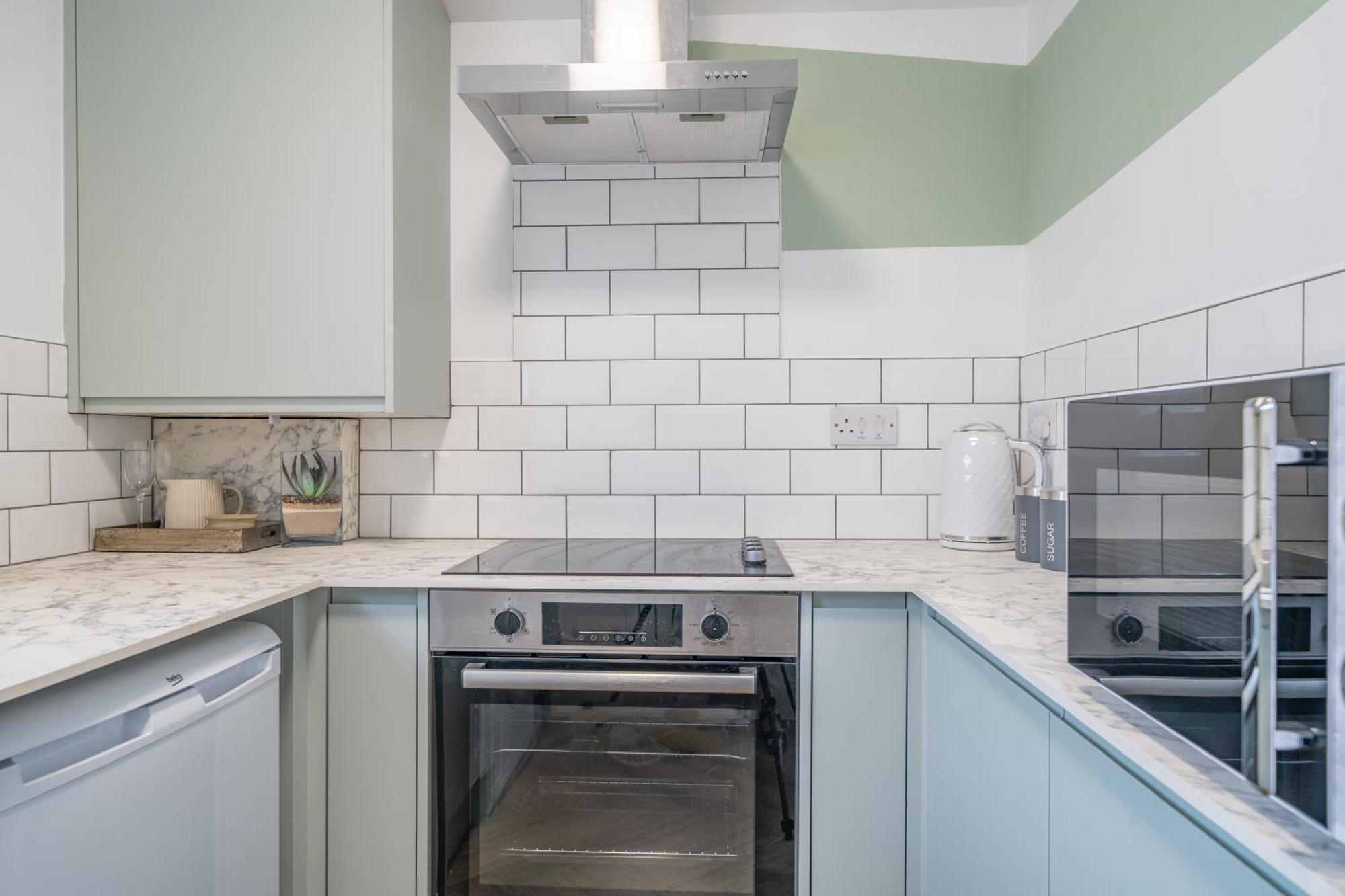 Gorgeous New 1 Bedroom Penthouse Flat モアカム エクステリア 写真