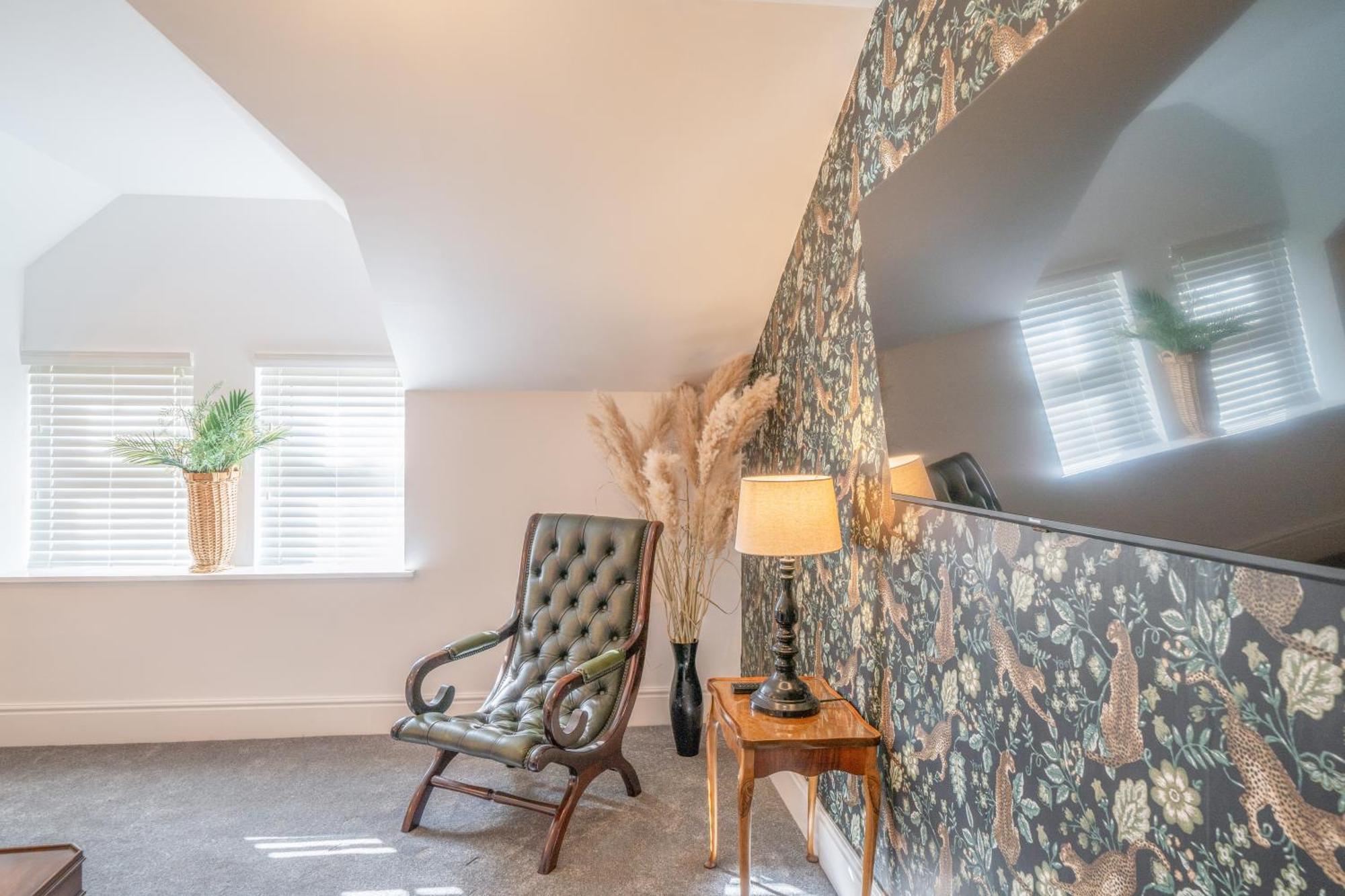 Gorgeous New 1 Bedroom Penthouse Flat モアカム エクステリア 写真